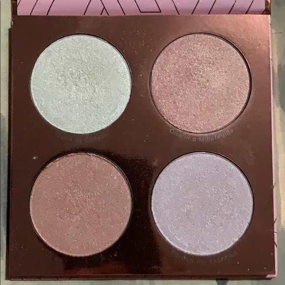 SOLD Colourpop - Cerem de la Creme Highlight - Picture 2 of 2